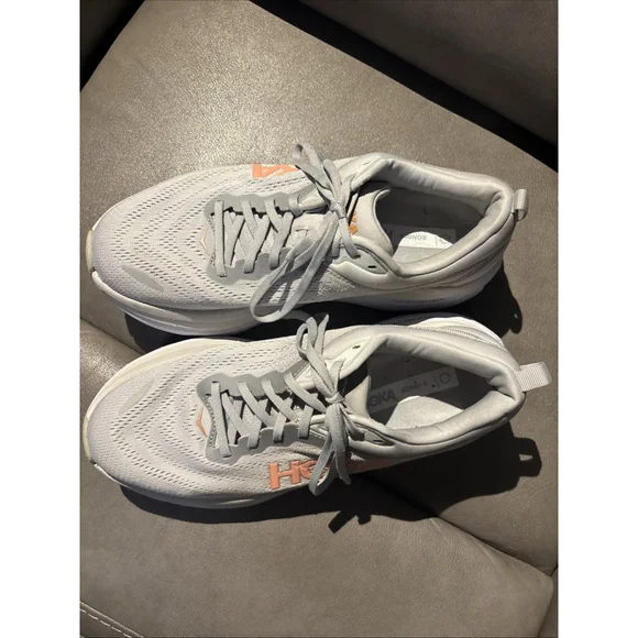 EUC WOMEN’S HOKA ONE BONDI 8 SIZE 11 B WIDE GREY PINK SHOES - Picture 3 of 12